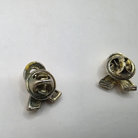 Yellow Ribbon Pins - Picture 3 of 10